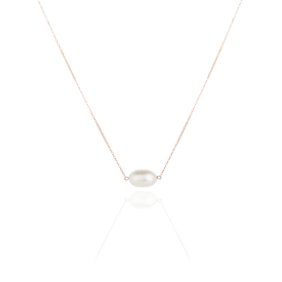 Halskette HANA in Roségold mit großer Perle in Vorderansicht