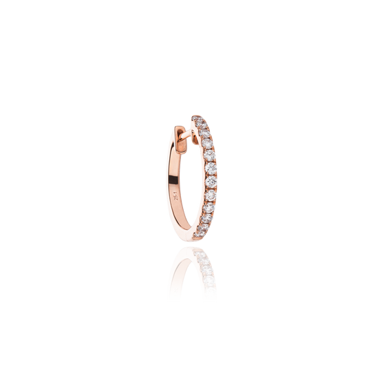 Freisteller Vorderansicht Ohrring Kreole Roségold mit weißen Diamanten 
