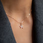 ANNA Anhänger Superstar mit Diamanten in 18 KT Roségold 10mm getragen an Halskette