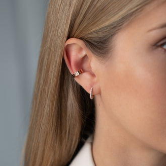 Tragefoto von ANNA Earcuff aus 750 Rosegold