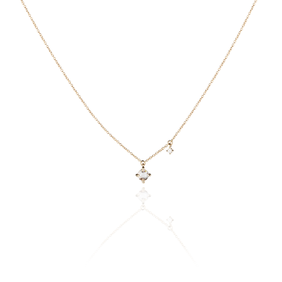 Vorderansicht von ANNA Halskette Leona Petite in Gelbgold mit zwei Diamanten