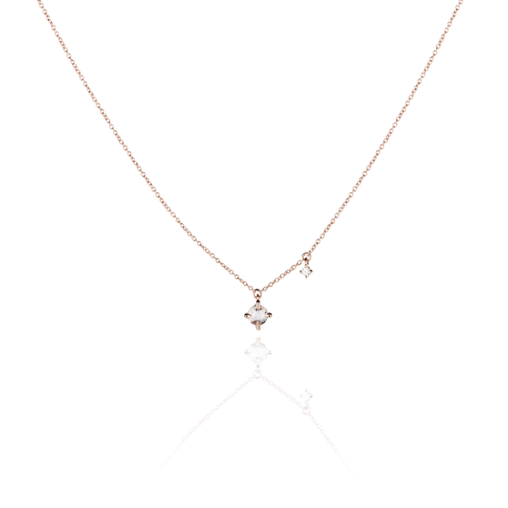 Vorderansicht von ANNA Halskette Leona Petite in Rosegold mit zwei Diamanten