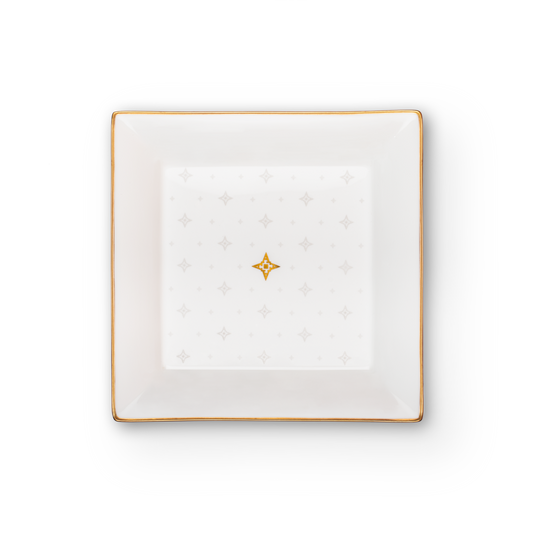 Tableware in ceramic with golden edges